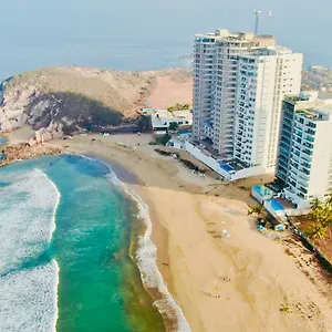 https://brujas-tower-beach-resort.mazatlan-hotels.com